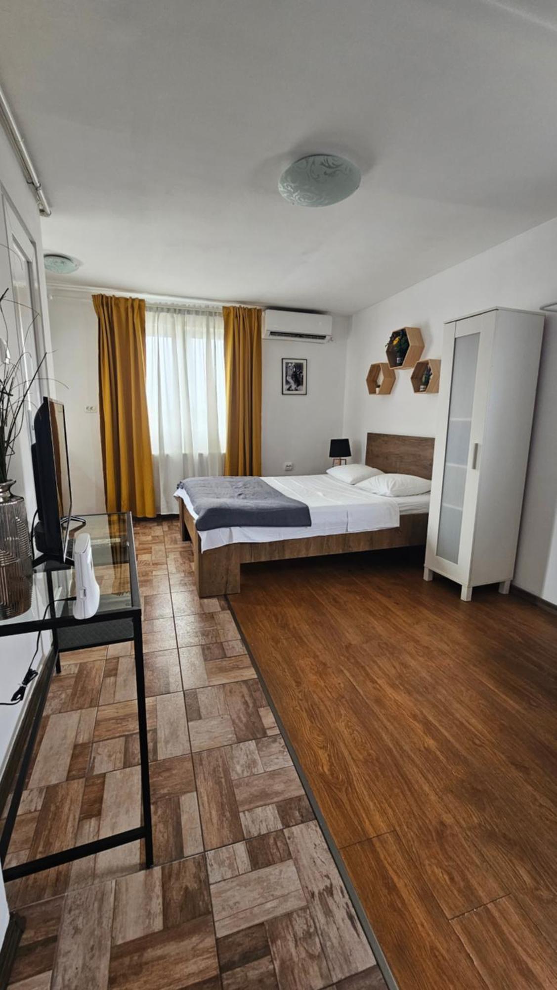 Color Apartments Old Town Center Bukarest Eksteriør billede
