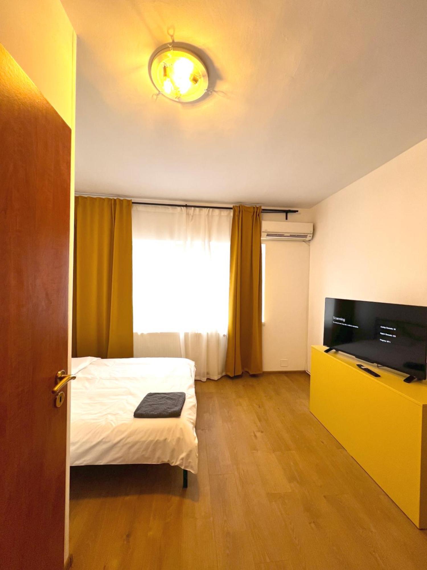 Color Apartments Old Town Center Bukarest Eksteriør billede